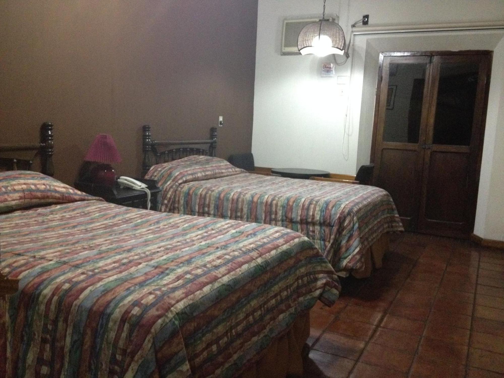 Hotel Posada De Don Jose Retalhuleu Bilik gambar